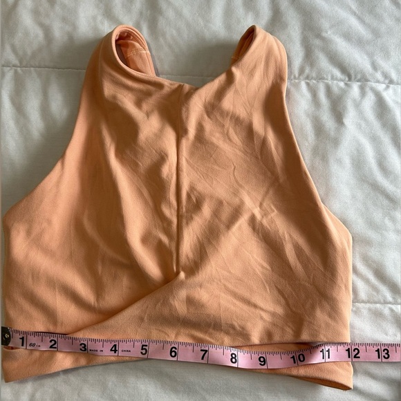 Athleta Conscious Cut Out Crop - Picture 6 of 6